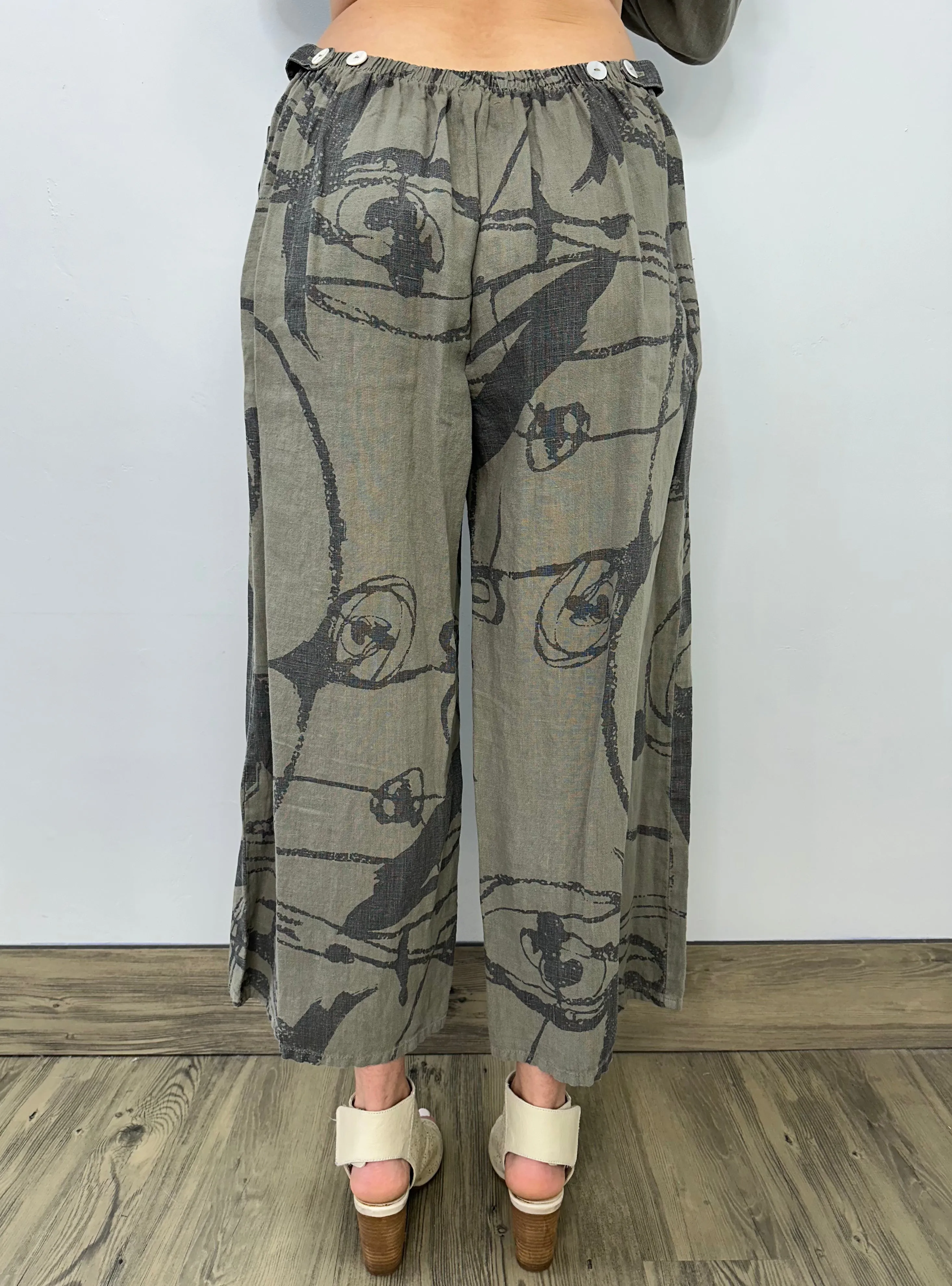 Olive Brush Strokes Linen Flat Front Crop Pant with Adjustable Waist