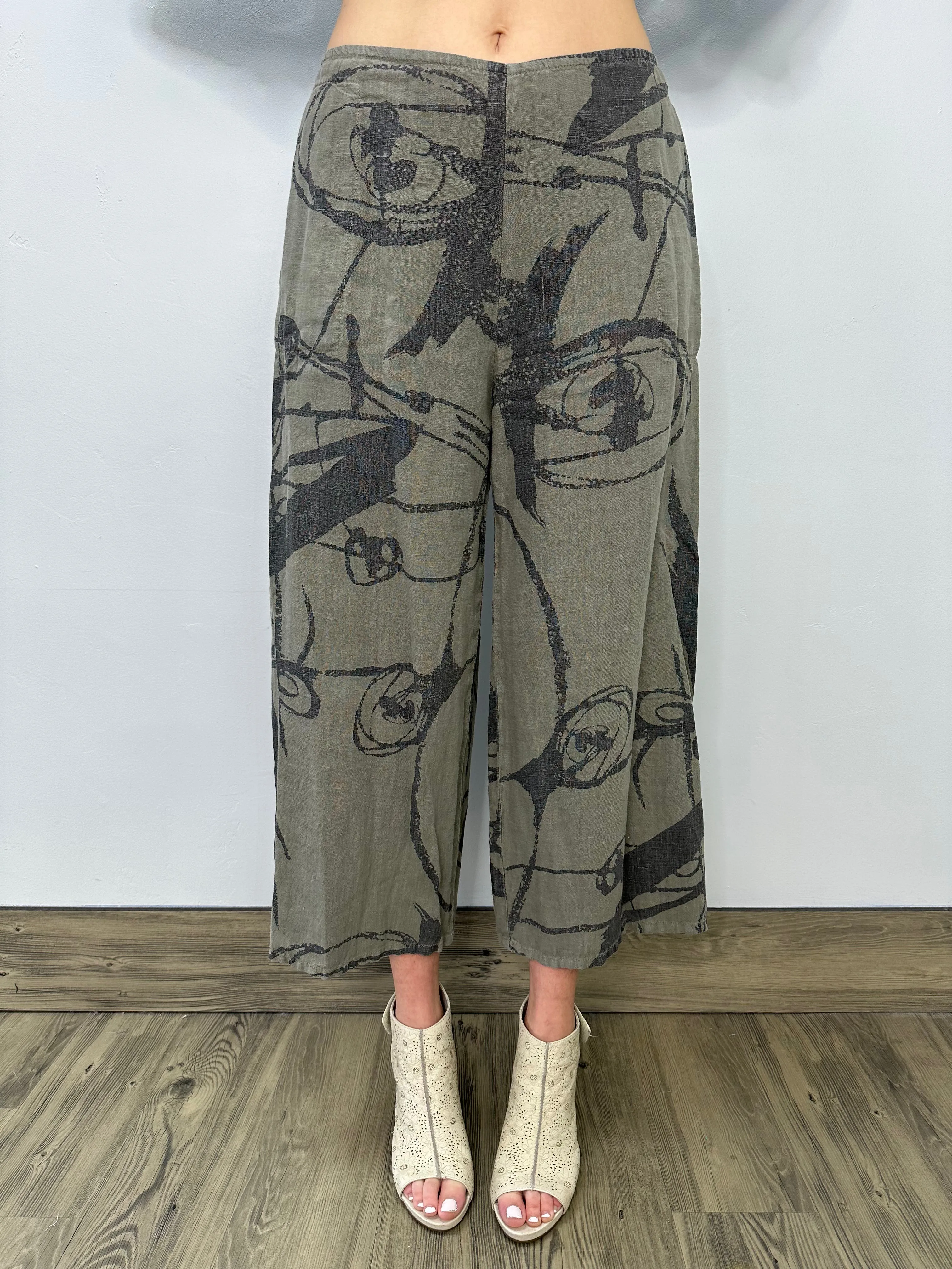 Olive Brush Strokes Linen Flat Front Crop Pant with Adjustable Waist